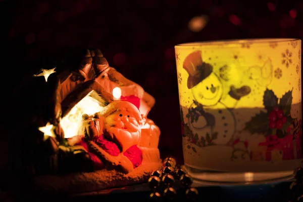 圣诞节的装饰用蜡烛烧 — 图库照片