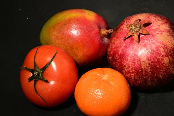 kırmızı ve siyah portakallar