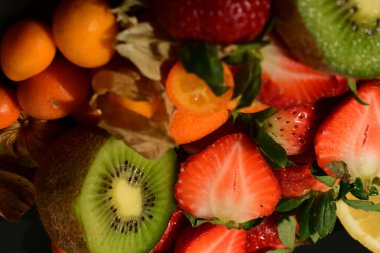 farklı meyve karışımı