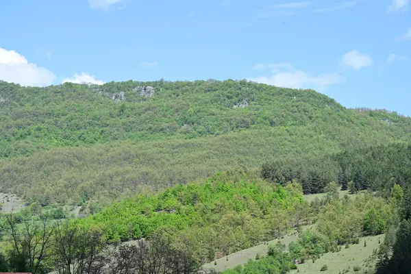 Dağların güzel manzarası