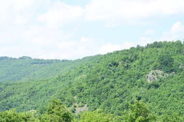 Köylü dağların manzarası