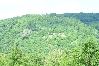 Köylü dağların manzarası