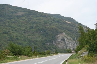 Güzel bir dağ manzarası Doğa manzarası 