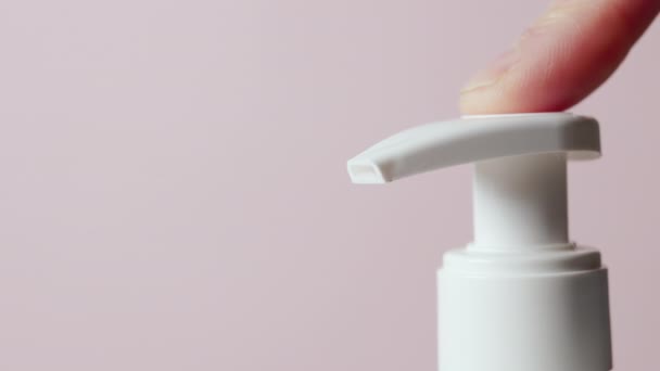 Parmak Pompaları Sıvı Sabun Dağıtıcısı Detayı — Stok video