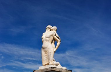 Castro dei Volsci, İtalya, Mayıs, 6, 2023, Anma Ciociaria anısına yapılan anıt heykel İkinci Dünya Savaşı sırasında onurunu ve onurunu askerlerden koruyan tüm kadınların anısına.