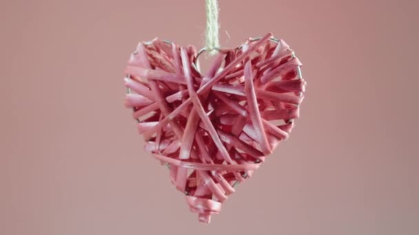 Cuore Legno Rosso Sfondo Rosso San Valentino Passione Amore — Video Stock