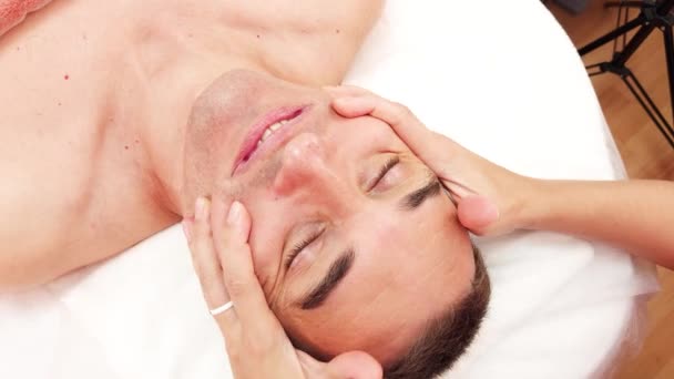 Facelift Não Cirúrgico Para Homem Ginásio Massagem Modelagem Italiano — Vídeo de Stock