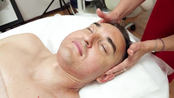 Niechirurgiczny Lifting Twarzy Dla Mężczyzn Włoski Masaż Modelingowy Siłownia — Wideo stockowe