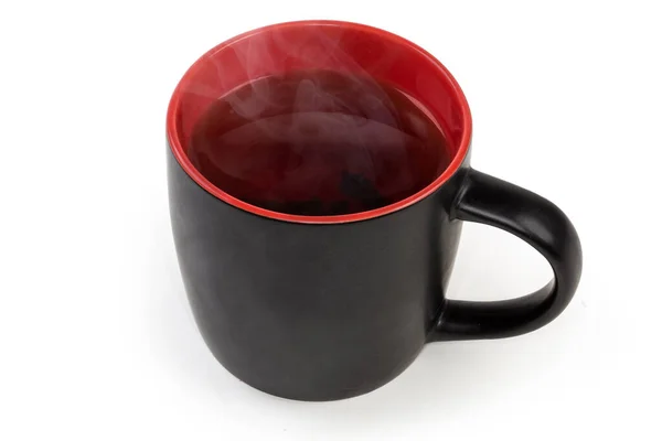Thé Noir Fraîchement Infusé Dans Tasse Céramique Noir Extérieur Rouge — Photo