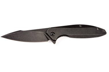 Açık pijamalı çakı ve siyah metal saplı, beyaz arka plan, üst görünüm.