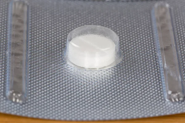 Jednorázová Kulatá Bílá Pilulka Léku Celém Blistru Detailní Záběr Selektivním — Stock fotografie