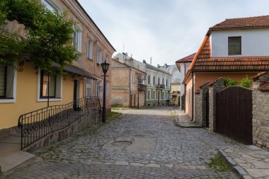 Kamianets-Podilskyi şehrinde 17-19. yüzyılda inşa edilen Eski Şehir Mahallesi sokağı, Ukrayna