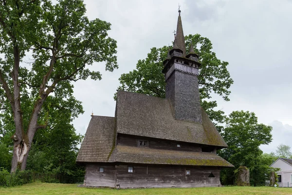 Gotycki Drewniany Kościół Archanioła Michała Xvii Wieku Wieżą Wsi Krainykovo — Zdjęcie stockowe