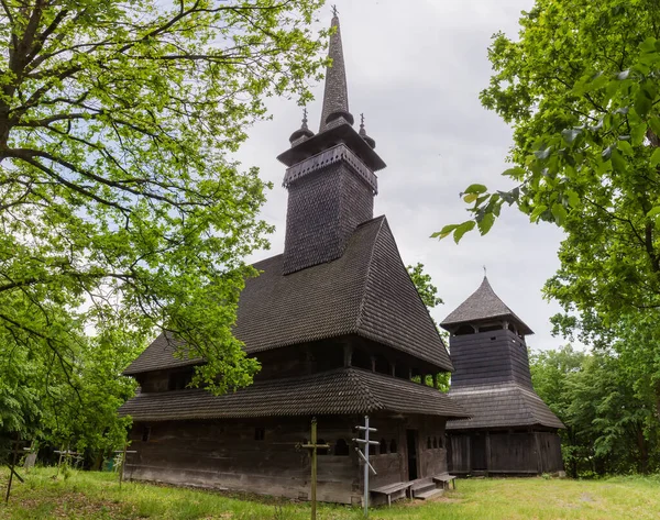 Gotický Dřevěný Kostel Mikuláše Zázračného Dělníka Století Dřevěná Zvonice Vesnici — Stock fotografie
