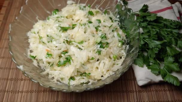 Σαλάτα Ξινολάχανο Λαχανικά Μπολ Σαλάτας Φρέσκο Μαϊντανό — Αρχείο Βίντεο