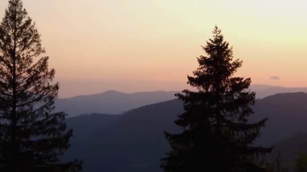 Панорама Гірських Хребтів Заході Сонця Карпатах — стокове відео