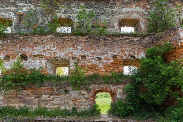 Restos Muralla Defensa Del Castillo Medieval Construido Con Piedra Ladrillos —  Fotos de Stock