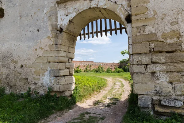 Фрагмент Оборонительной Стены Построенный Камня Вход Внутренний Двор Средневекового Замка — стоковое фото