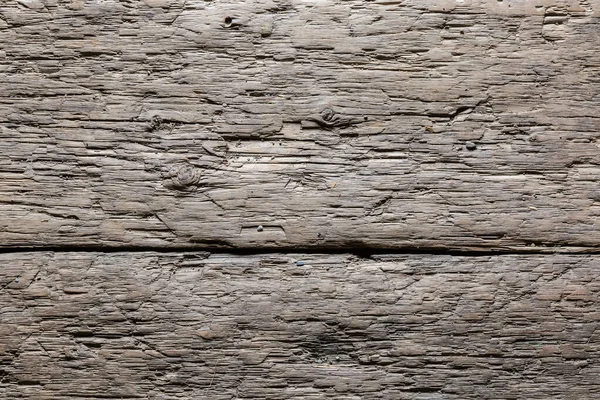 古代の家の結び目や亀裂 選択的な焦点でトップビューのクローズアップと重い木の床の断片 — ストック写真