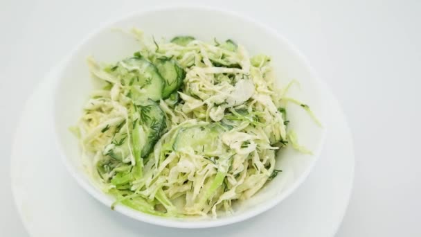 Green Salad Sliced Fresh Vegetables Bowl While Rotation — Stock Video