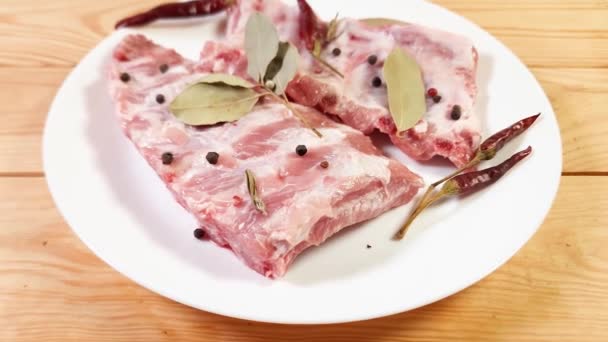 Raw Pork Ribs Dried Spices White Dish — Stock Video