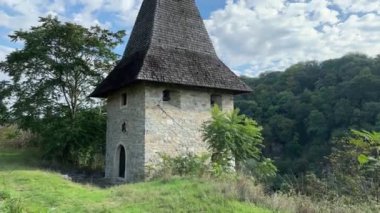 Kamianets-Podilskyi, Ukrayna 'daki Ortaçağ taş kare savunma kulesi