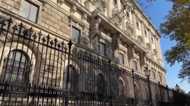 Hofburg, Viyana 'nın Çit ve Güneybatı New Castle cephesi