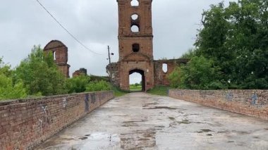 Ukrayna 'nın ana girişinden Orta Çağ Koreleri Kalesi harabeleri