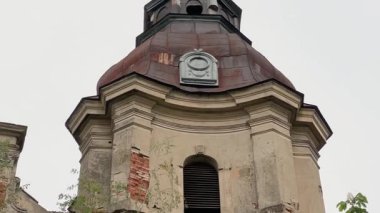 Ukrayna, Hvizdets 'teki Barok St. Anthony Kilisesi cephesi