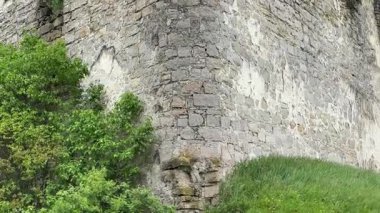 Ortaçağ Sydoriv Kalesi, Ukrayna 'nın kuzey taş gözetleme kulesi hasar gördü