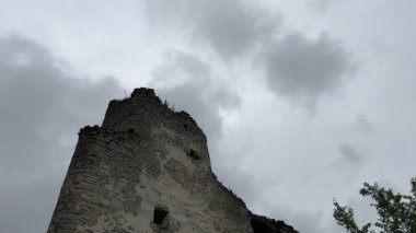 Ortaçağ Sydoriv Kalesi, Ukrayna 'nın kuzey taş gözetleme kulesi hasar gördü