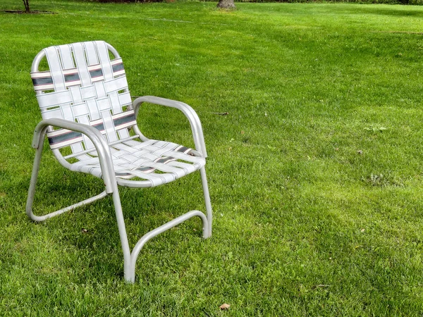 Retro Folding Lawn Chair Green Grass — Stock Photo, Image