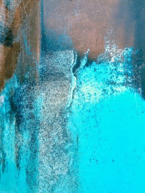 Parlak turkuaz rengi solmuş boya dokusu ve pas rengi soyut arkaplan 