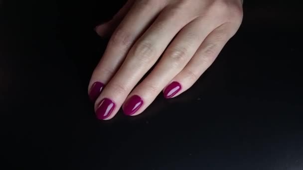 Hand Strokes Hand Close Female Fingers Elegant Bright Manicure Nails — Stock Video