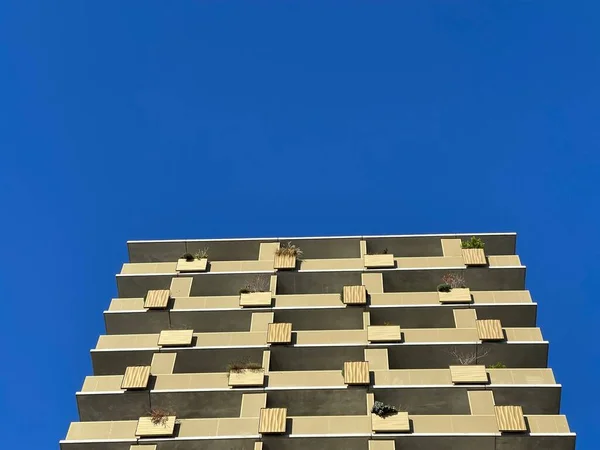 Tiro Recortado Padrão Abstrato Edifício Arquitetura Moderna Dia Ensolarado — Fotografia de Stock