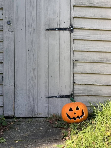 Jack Lanterna Abóbora Halloween Frente Porta Casa Madeira — Fotografia de Stock