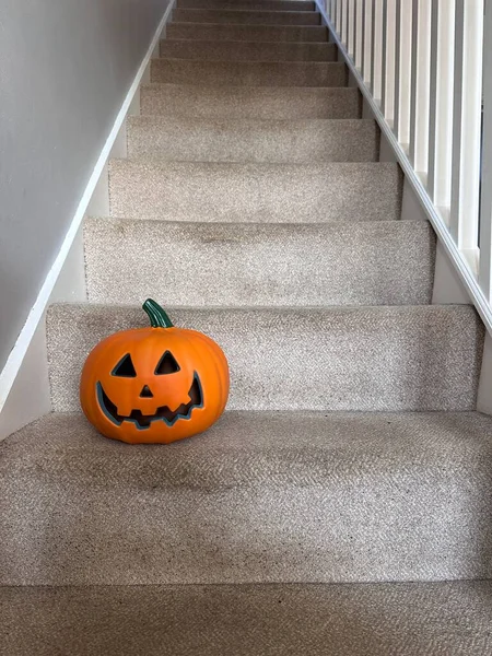 Halloween Jack Lanterna Abóbora Escadas Alcatifadas — Fotografia de Stock