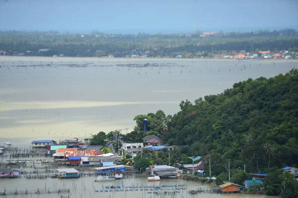 Város Halászközösség Hegy Tetejéről Koh Yor Legmagasabb Pontjáról Songkhla Tartományból — Stock Fotó