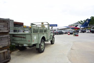 Sattahip, ChonBuri, Tayland: 331 Kahve Savaşındaki Askeri Kamyon