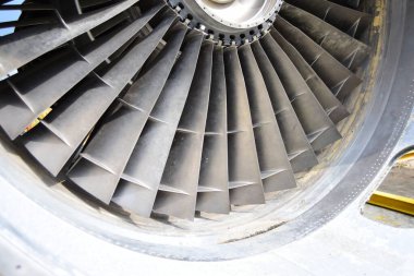 uçak turbo jet motoru, geçmiş fragman
