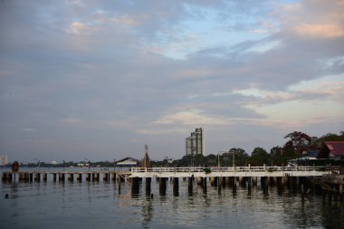 Tayland denize güzel gün batımı