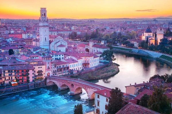Verona Italien Flygfoto Den Ikoniska Italienska Staden Verona Solnedgången — Stockfoto