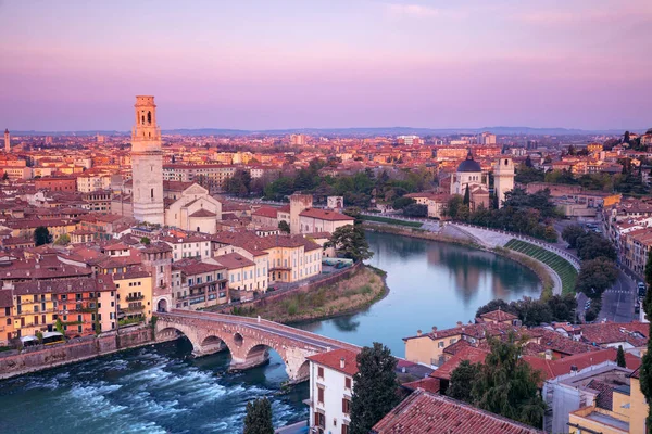 Verona Talya Talya Nın Verona Kentinin Bahar Gündoğumunda Çekilmiş Havadan — Stok fotoğraf