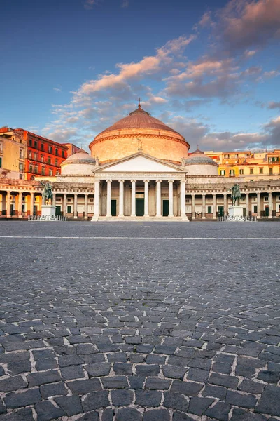 Неаполь Италия Изображение Феллеса Италия Видом Большую Общественную Городскую Площадь — стоковое фото