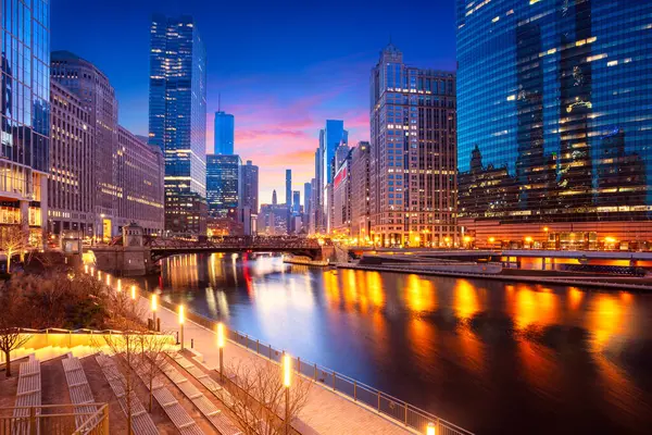 Chicago Illinois Usa Chicagói Városkép Gyönyörű Tavaszi Napfelkeltekor Jogdíjmentes Stock Fotók
