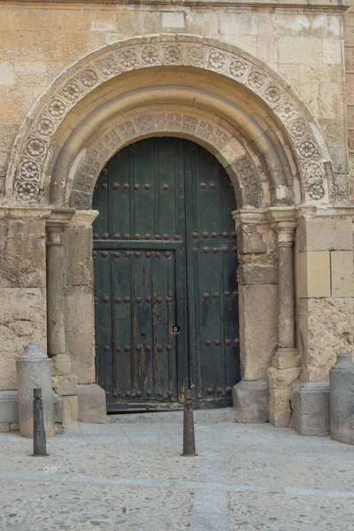 Romanesque Church Door Semicircular Arch Decorated Geometric Reliefs — Stock Photo, Image