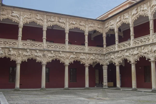 stock image Court of the Lions in Elizabethan Gothic style inside the Palace of the Infantadado in Guadalajara. Spain