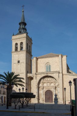 Torrijos 'un Toledo eyaletindeki Santisimo Sacramento Koleji Kilisesi. İspanya. 