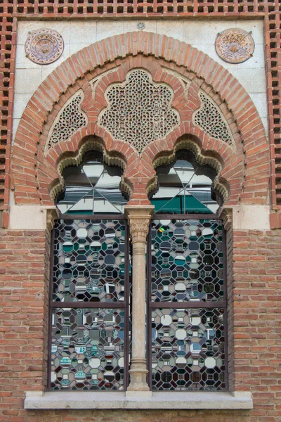 Madrid Alcala Henares Şehrindeki Laredo Sarayı Nda Neo Gotik Pencere — Stok fotoğraf