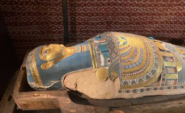 Stockholm, İsveç - 11 Haziran 2023: Medelhavsmuseet 'te Mısır Mumyaları ve lahiti.